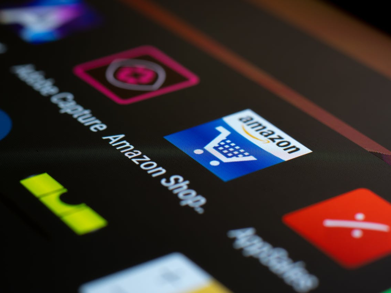 Amazon's New App Icon: A Joyful Change for the Holidays